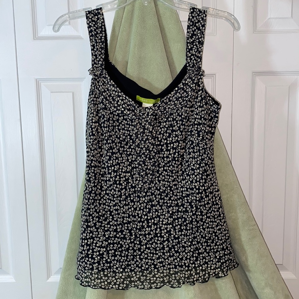 SIGRID OLSEN. SLEEVELESS TOP. NWT. SIZE 6